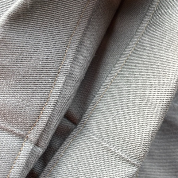 Van Heusen Wrinkle‎ Free Khakis Pleated Front Pant 40x27 - Picture 10 of 11